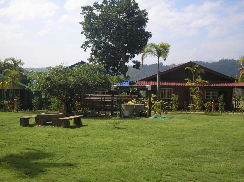 Tamarind Grand Resort Mae Sariang Eksteriør bilde