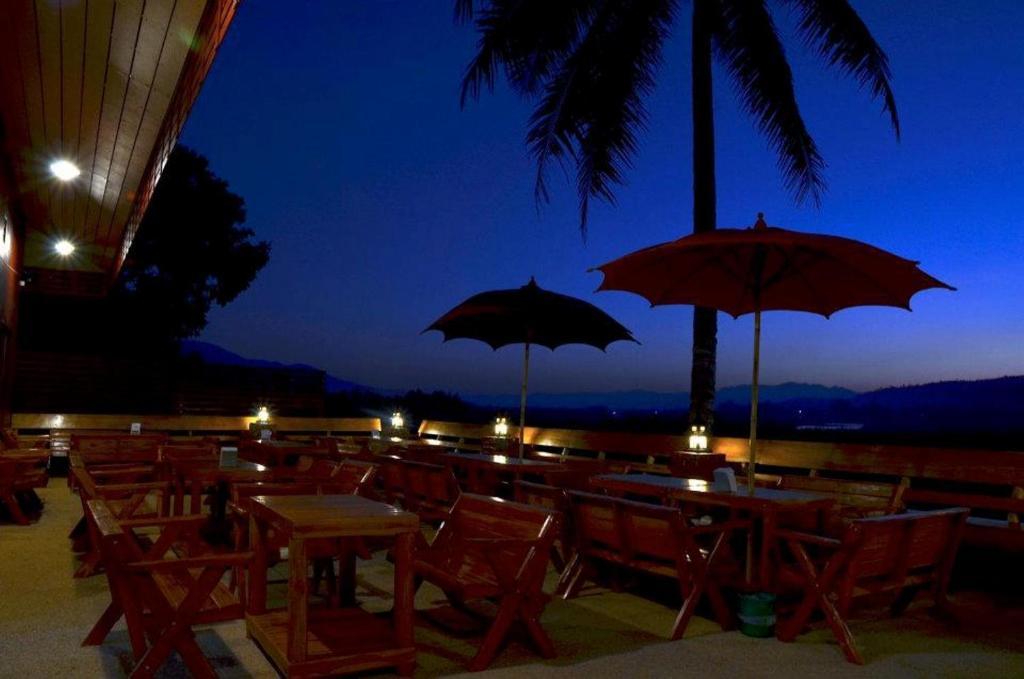Tamarind Grand Resort Mae Sariang Eksteriør bilde